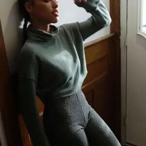 Urban Outfitters green cropped waffle-knit turtleneck long sleeve top